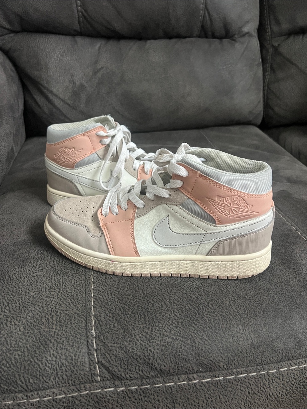 Nike Mid-Top Sneakers in Pastels, Light Gray & White, like new condition